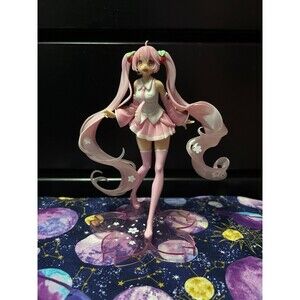 Taito Sakura Miku 2019 Anime Figure